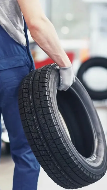 Mechanik z oponą